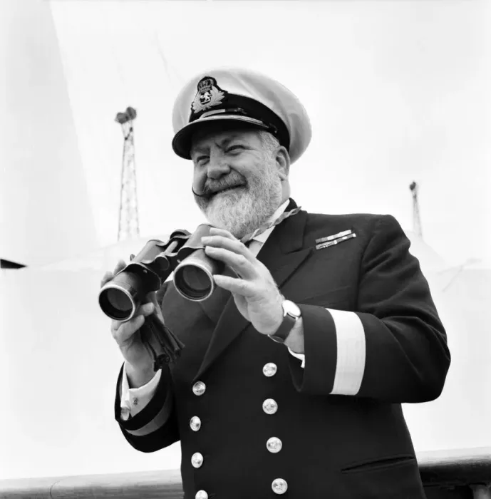 Framed Print : Southampton Docks: Bill Warwick master of Q. E. 2 in charge of the ship for the first time Framed Print : Southampton Docks: Bill Warwick master of Q. E. 2 in charge of the ship for the first time