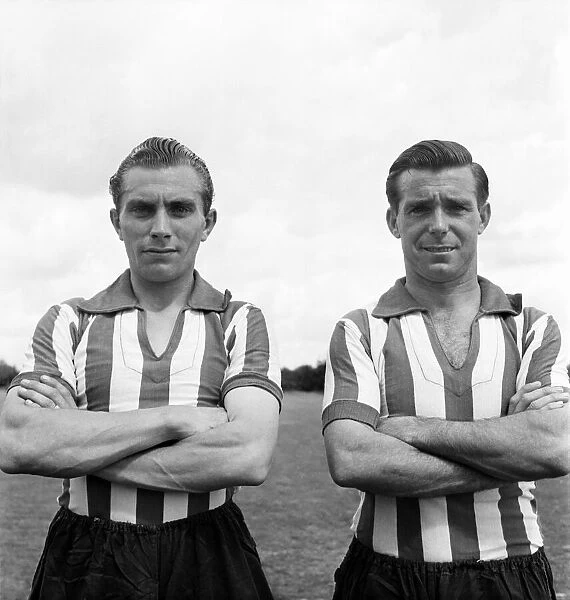 Southampton F. C. Eric Day (left) & Ernie Stevenson. O25293-012