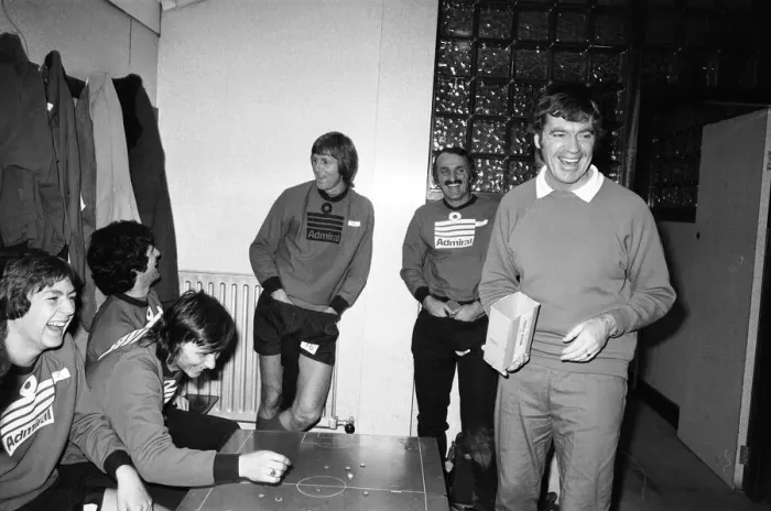 Framed Print : Southampton FC first team squad, receive a pep talk from Manager Lawrie McMenemy Framed Print : Southampton FC first team squad, receive a pep talk from Manager Lawrie McMenemy