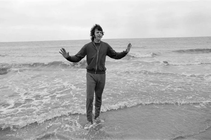 Framed Print : Southampton FC in training at Frinton Lodge Hotel, Frinton, Essex, 31st March 1976