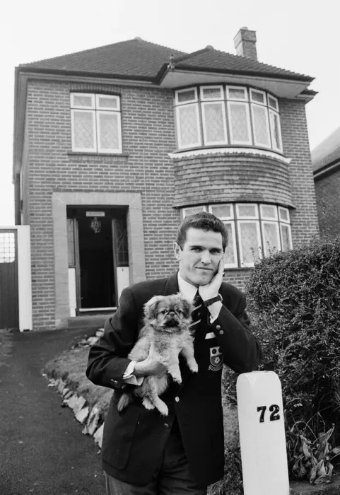 Framed Print : Southampton FC winger and England international Terry Paine pictured outside his