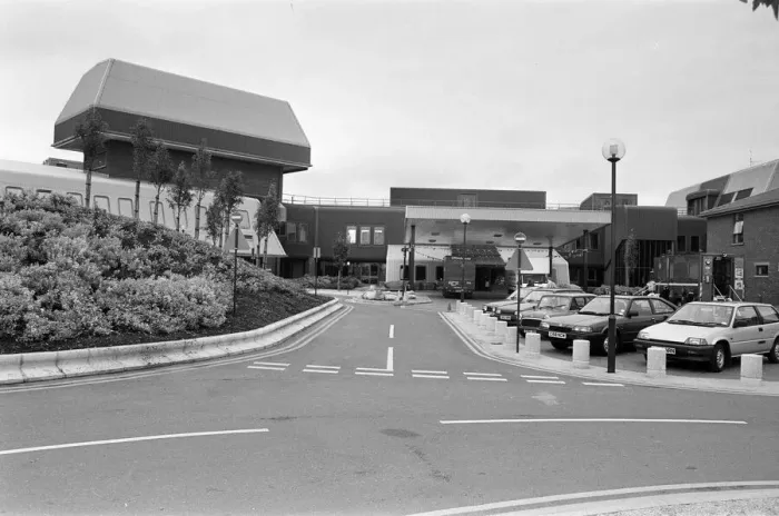 Framed Print : Southport and Ormskirk Hospital NHS Trust, Town Lane, Kew, Southport, Merseyside