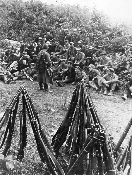 Soviet partisans preparing for an attack. 28th September 1941