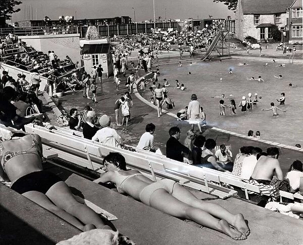Special Supplement on Weather - Old Pictures Of Heatwaves in North Wales