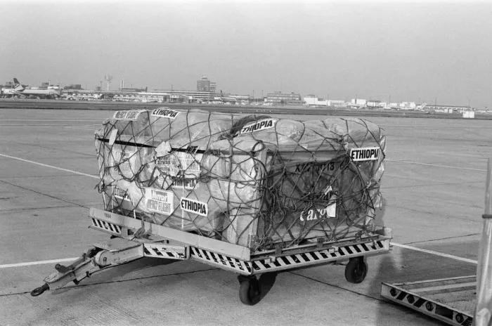 Framed Print : Speedbird 9401, the Daily Mirror Mercy Flight is loaded up with 30 tonnes of food Framed Print : Speedbird 9401, the Daily Mirror Mercy Flight is loaded up with 30 tonnes of food
