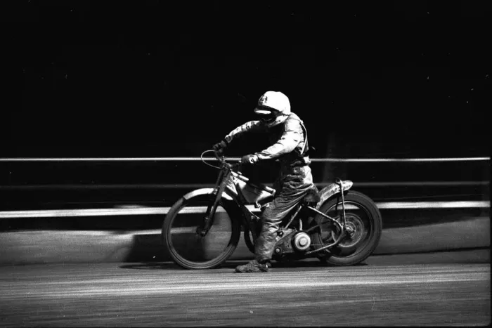 Framed Print : Speedway Action from Brough Park, Newcastle 27 October 1986 Framed Print : Speedway Action from Brough Park, Newcastle 27 October 1986