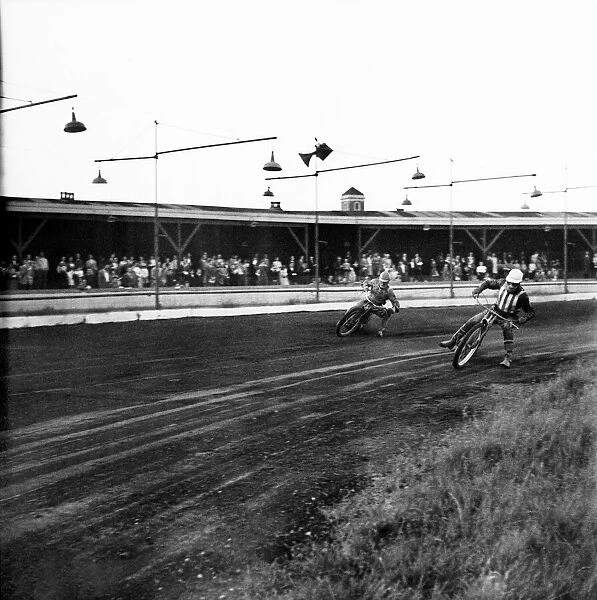 Speedway action at Liverpool World Championship. June 1960 M4380A-007