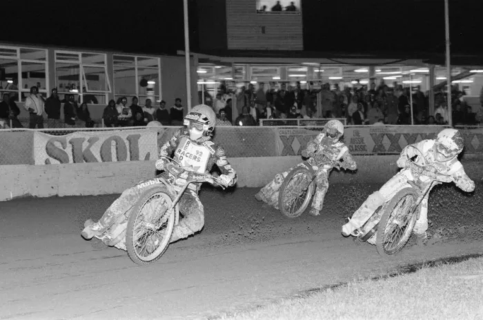 Framed Print : Speedway, Reading v Bradford, at the Smallmead Stadium, Reading, 23rd September 1992 Framed Print : Speedway, Reading v Bradford, at the Smallmead Stadium, Reading, 23rd September 1992