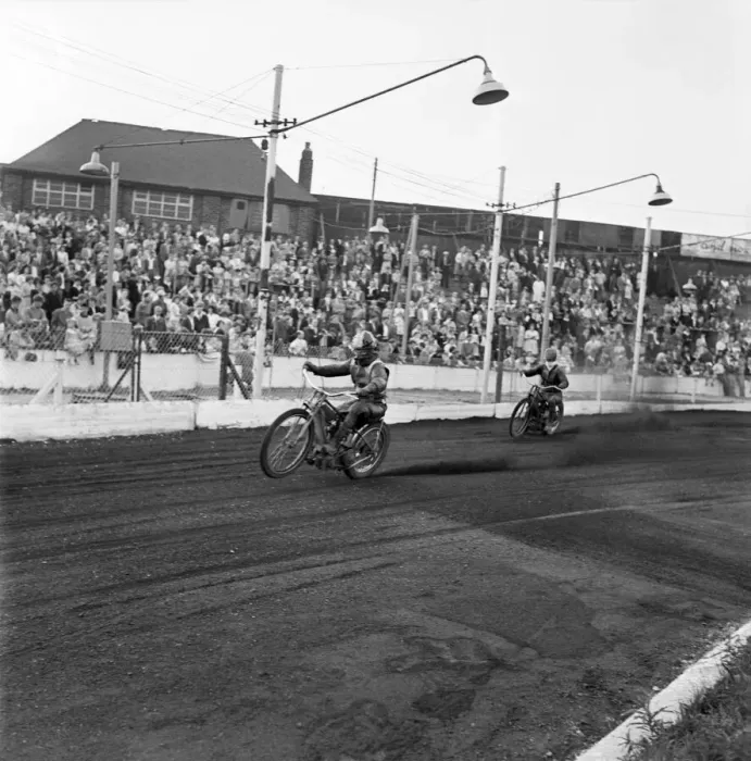 Framed Print : Speedway at stoke, motorsport. June 1960 M4380-002