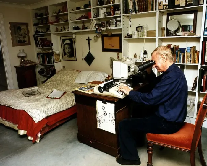 Framed Print : Spike Milligan comedian A©Mirrorpix 10th April 1991