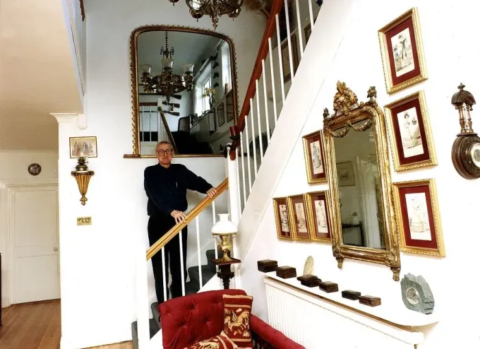 Framed Print : Spike Milligan comedian in his Sussex house A©Mirrorpix 10th April 1991 Framed Print : Spike Milligan comedian in his Sussex house A©Mirrorpix 10th April 1991