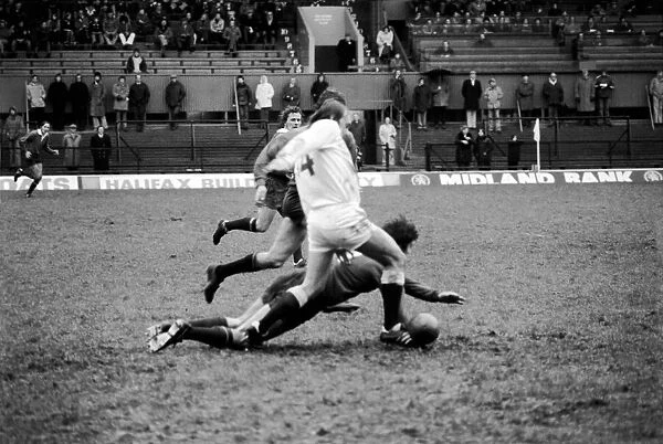 Sport  /  Action: England Rugby trials. January 1977 77-00005