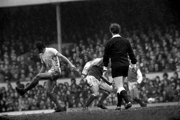 Sport Division One Football Arsenal v. West Ham 1974  /  75 Season