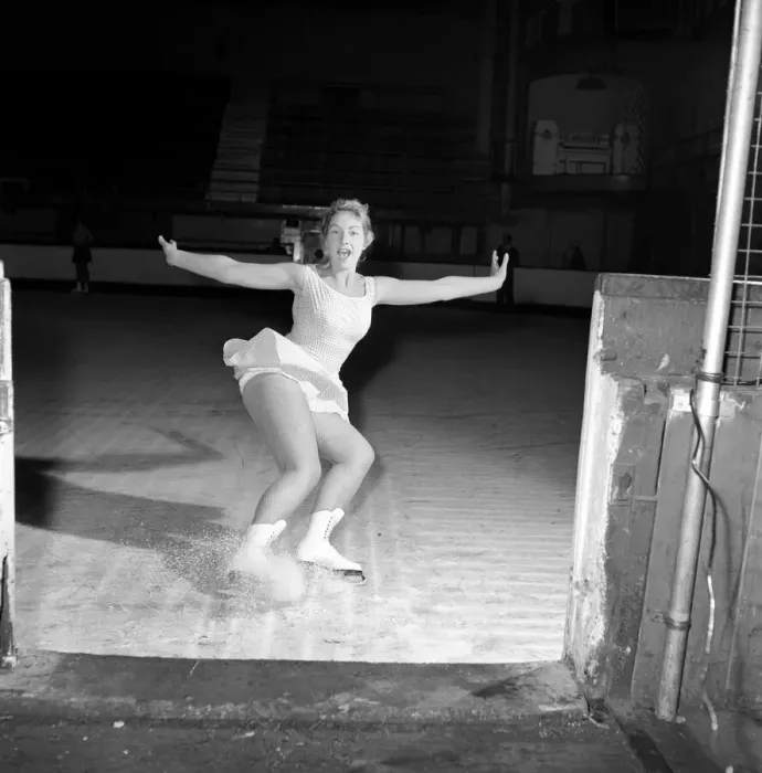 Framed Print : Sport: Figure Skating: Jennifer Nicks ice skater seen here practising in Brighton. 1958