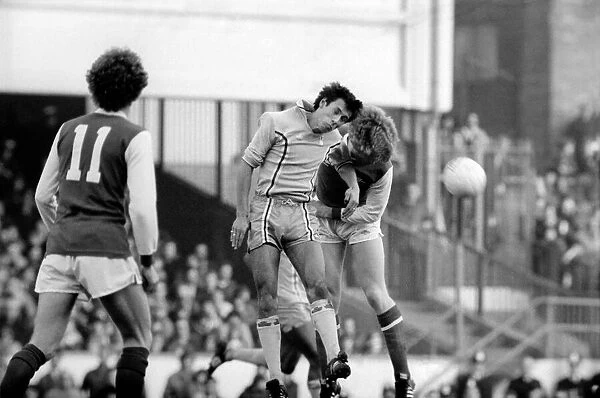 Sport: Football: Arsenal v. Coventry. Action from the match. February 1981 81-00513-065