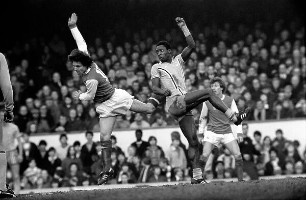 Sport: Football: Arsenal v. Coventry. Action from the match. February 1981 81-00513-055
