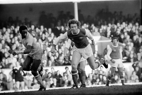 Sport: Football: Arsenal v. Coventry. Action from the match. February 1981 81-00513-048