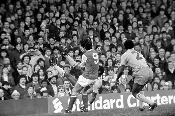 Sport: Football: Arsenal v. Coventry. Action from the match. February 1981 81-00513-073