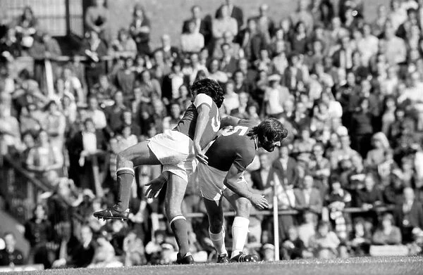 Sport  /  Football: Arsenal v. Everton. September 1975 75-04968-007