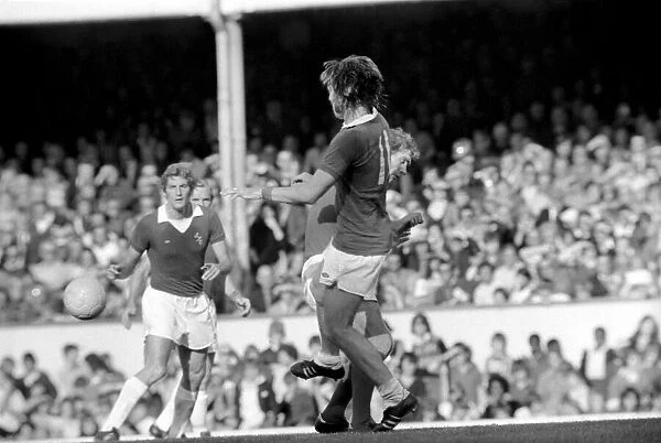 Sport  /  Football: Arsenal v. Everton. September 1975 75-04968-001