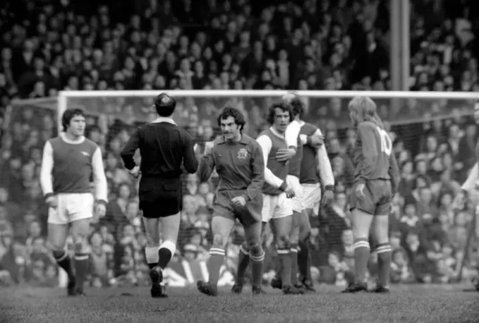 Framed Print : Sport Football Arsenal v Sheffield United 1974  /  75 Season
