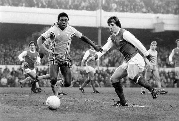 Sport: Football: Arsenal vs. Coventry. Action from the match. February 1981 81-00516-049