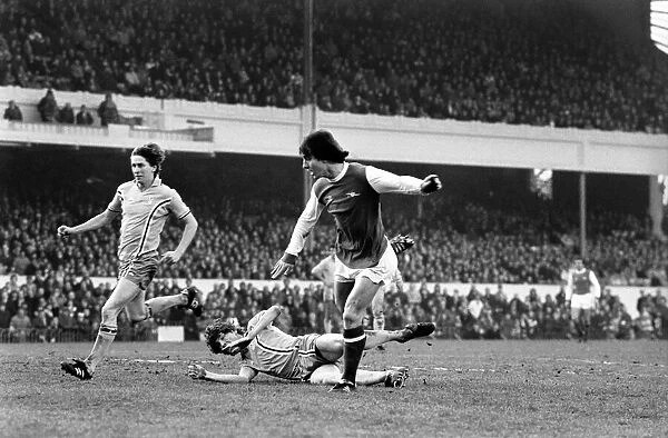 Sport: Football: Arsenal vs. Coventry. Action from the match. February 1981 81-00516-005