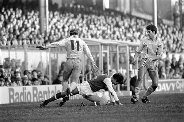 Sport: Football: Arsenal vs. Coventry. Action from the match. February 1981 81-00516-044