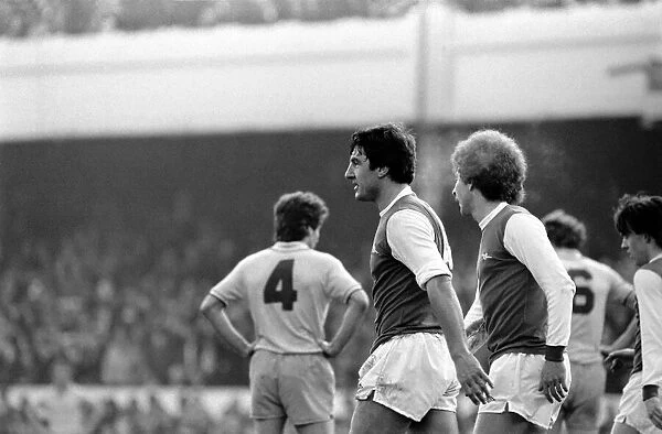 Sport: Football: Arsenal vs. Coventry. Action from the match. February 1981 81-00516-048