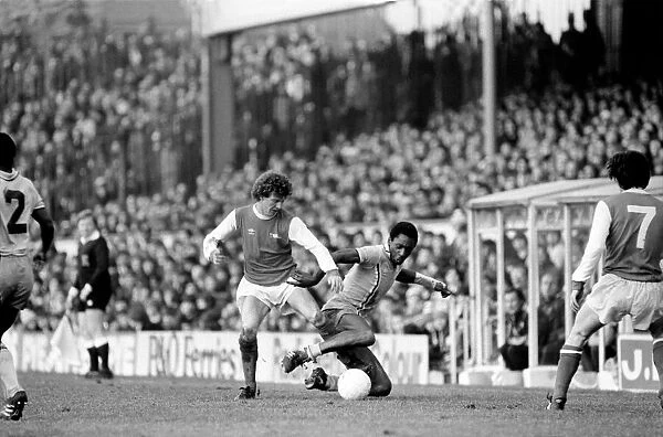 Sport: Football: Arsenal vs. Coventry. Action from the match. February 1981 81-00516-032
