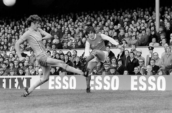 Sport: Football: Arsenal vs. Coventry. Action from the match. February 1981 81-00516-021