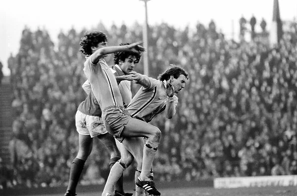 Sport: Football: Arsenal vs. Coventry. Action from the match. February 1981 81-00516-034