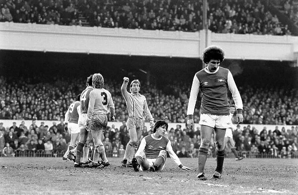 Sport: Football: Arsenal vs. Coventry. Action from the match. February 1981 81-00516-022