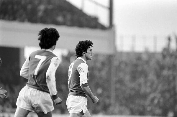 Sport: Football: Arsenal vs. Coventry. Action from the match. February 1981 81-00516-026