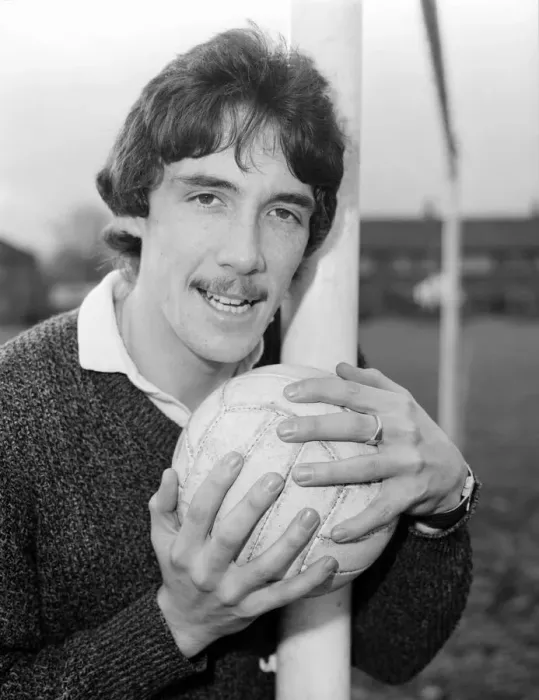 Framed Print : Sport: Football: Birmingham goalkeeper Tony Coton. December 1980 80-07237 Framed Print : Sport: Football: Birmingham goalkeeper Tony Coton. December 1980 80-07237