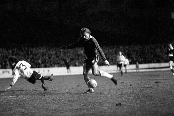 Sport: Football: Chelsea v. Fulham. December 1984 76-07537-037