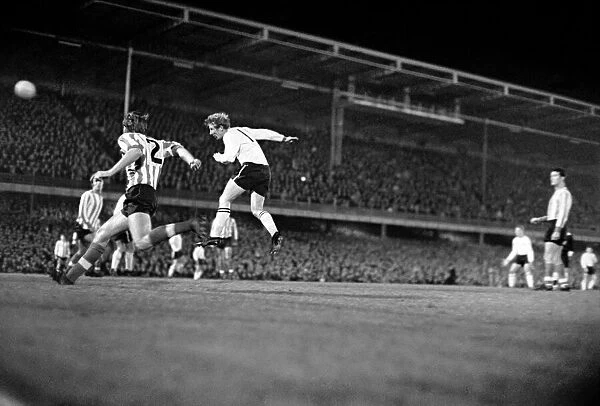 Sport. Football. Derby County v. Southampton. Hinton (Right) of Derby leads just wide