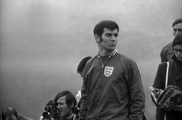 Sport: Football: England training at Roehampton. Henry Newton during training