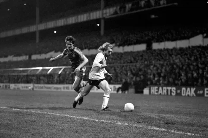 Framed Print : Sport: Football: F. A Cup: 3rd Round Replay: Tottenham Hotspur (3) v