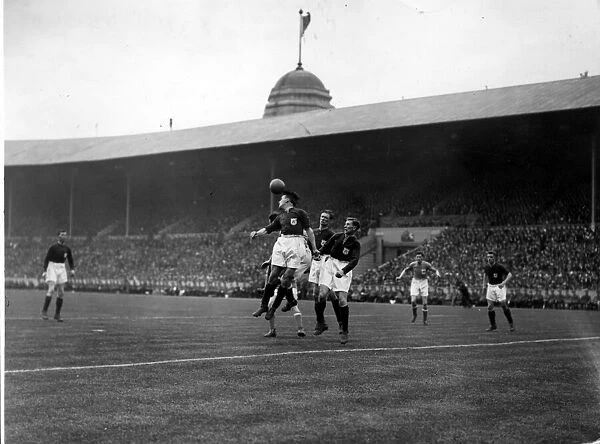Sport - Football - FA Cup Final - 1927 - Cardiff City v Arsenal - Arsenal players combine