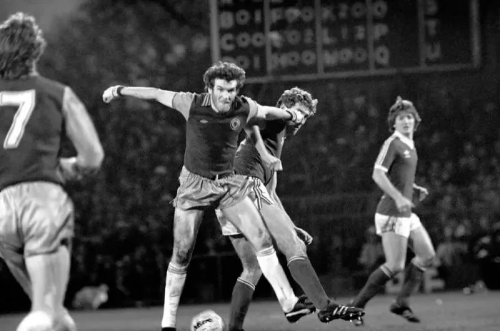 Framed Print : Sport: Football: Ipswich vs. Aston Villa. Action from the match