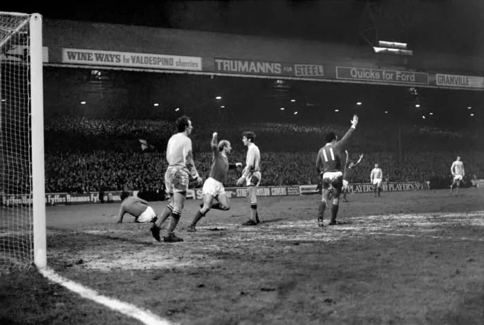 Framed Print : Sport. Football, League Cup Semi Final 1st leg Manchester City 2 v. Manchester United