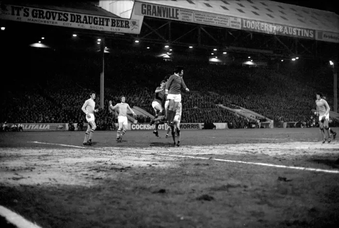 Framed Print : Sport. Football, League Cup Semi Final 1st leg Manchester City 2 v. Manchester United