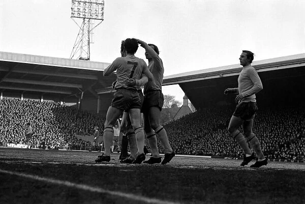 Sport: Football: Liverpool v. Arsenal. December 1969 Z11537-004