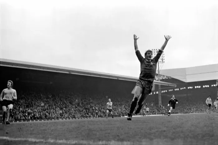 Framed Print : Sport: Football: Liverpool v. Southampton. Arms aloft jubilant Roger Hunt runs away Framed Print : Sport: Football: Liverpool v. Southampton. Arms aloft jubilant Roger Hunt runs away