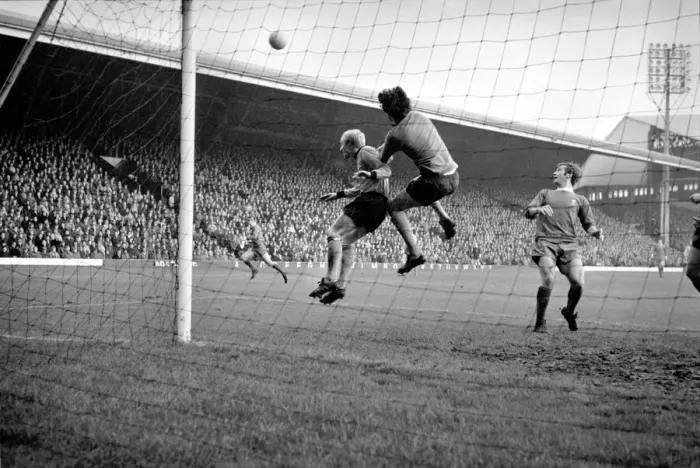 Framed Print : Sport: Football: Liverpool v. Wolverhampton Wanderers. Phil Parkes Framed Print : Sport: Football: Liverpool v. Wolverhampton Wanderers. Phil Parkes