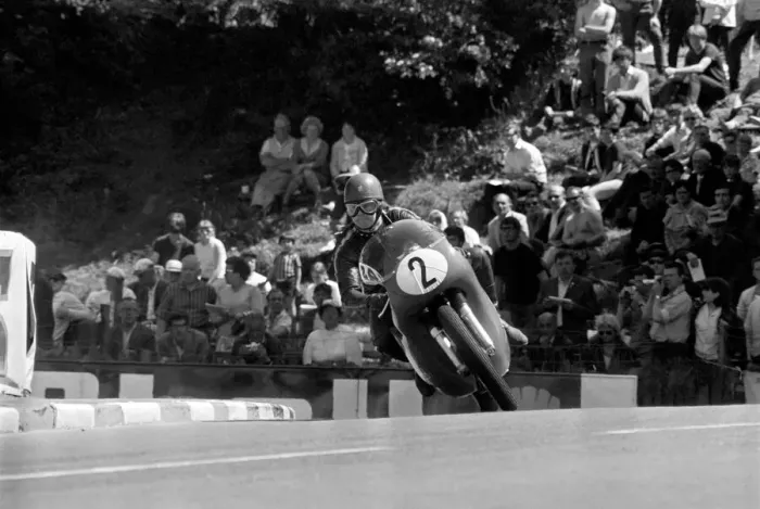 Framed Print : Sport Motorcycling: Isle of Man TT Racing 350 CC Class Junior. June 1969 Z12571-011 Framed Print : Sport Motorcycling: Isle of Man TT Racing 350 CC Class Junior. June 1969 Z12571-011