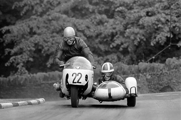 Sport Motorcycling: Isle of Man TT Racing 750 CC Sidecar Class. Action from the race