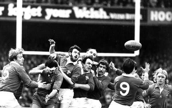 Sport - Rugby - Wales v France - 1982 - Wales win the lineout - Welsh players