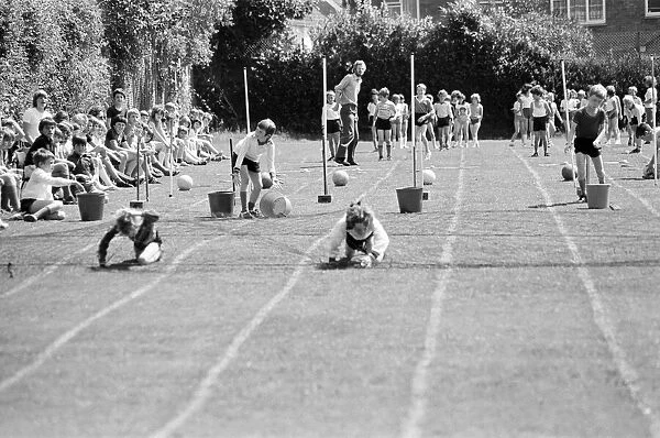 Sports Day at Keep Hatch Primary School, Wokingham, July 1980